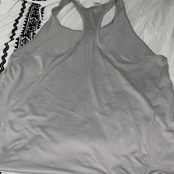 2 PINK tanks - Picture 7 of 8